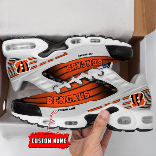 Personalized Cincinnati Bengals Black And Team Color Stripes White TN Air Max Shoes Air Cushion Sneakers